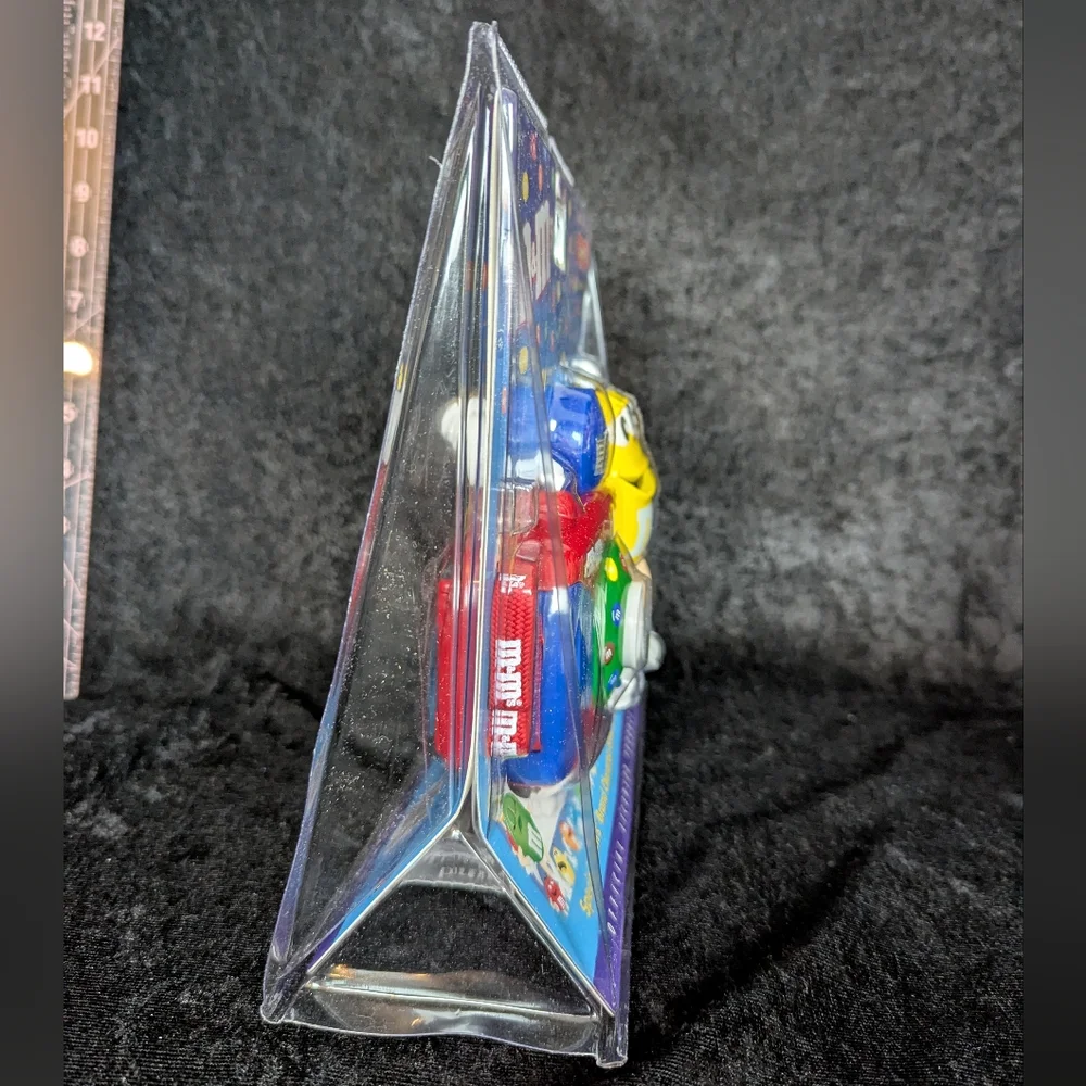 NOS M&M Camera Novelty Bordered Film 35MM Camera Film - Picture 4 of 5